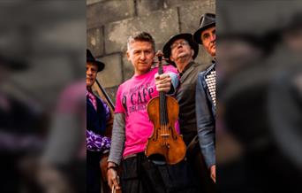 Christian Garrick & the Budapest Café Orchestra