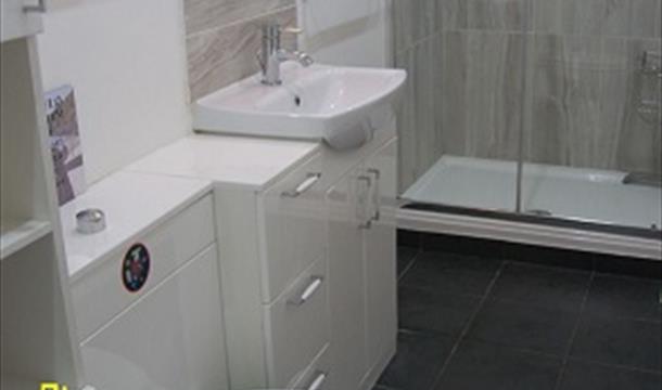 Shower Room, Appletorre House Holiday Flats, Vansittart Road, Torquay, Devon