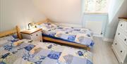 Twin bedroom, The Coach House, 42 Chatsworth Road, Torquay, Devon