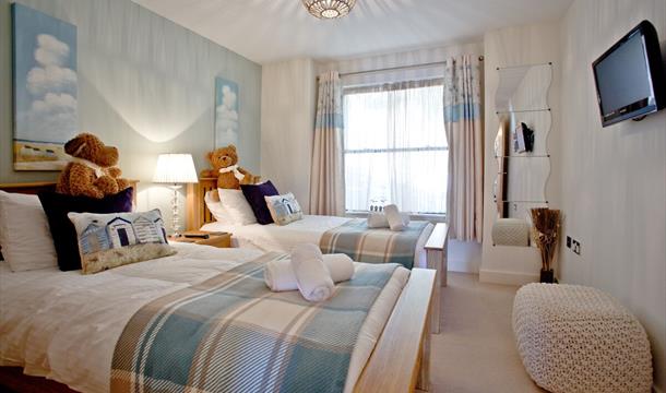 Twin Bedroom, Harbour View, A6 Masts, Warren Road, Torquay, Devon