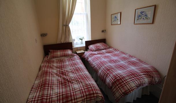 Twin bedroom, Chelston Dene Torquay, Devon