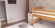 Family Bedroom, Roslyn Guest House, Beach Road, Paignton, Devon