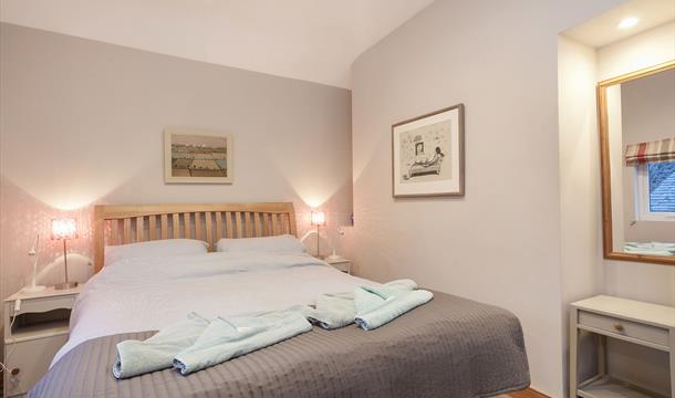 Double bedroom, Sundeck, 4 Bay View Steps, Brixham, Devon