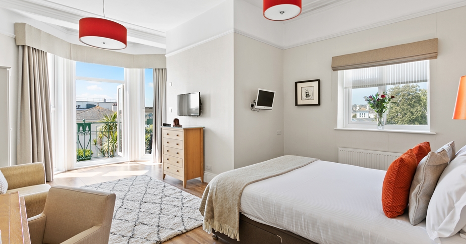 The Torcroft, Torquay - Bed & Breakfast in Torquay, Torquay - English ...