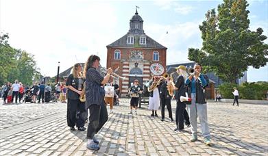 This Summer, come down to Woolwich Works for comedy, kids shows, art, food festivals, live music and more!