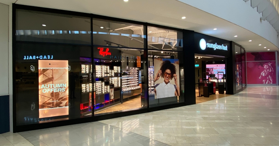 Sunglass hut factory store store