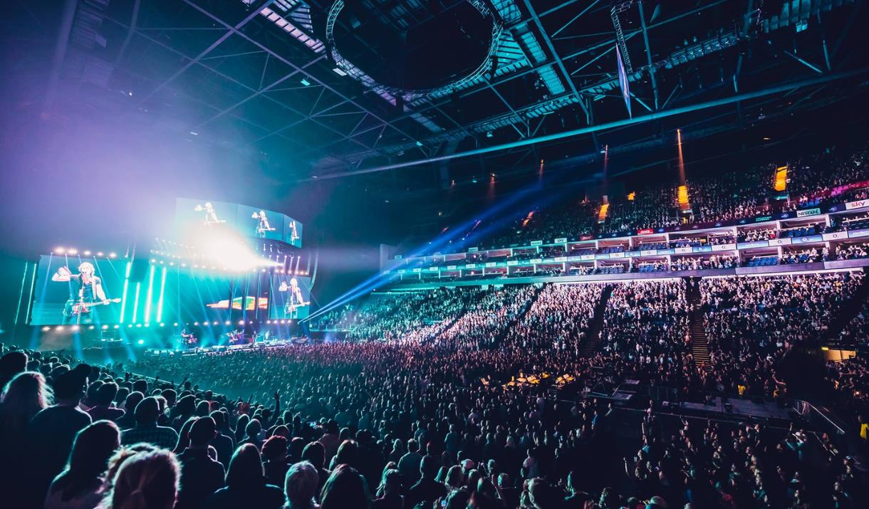 A performance from C2C at the O2 in Greenwich.