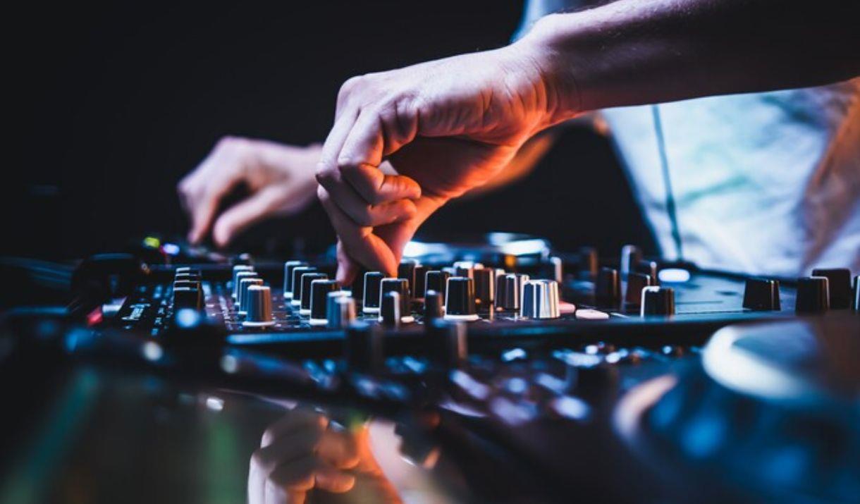 Create a new beat, experimenting with different instruments, song samples and sounds