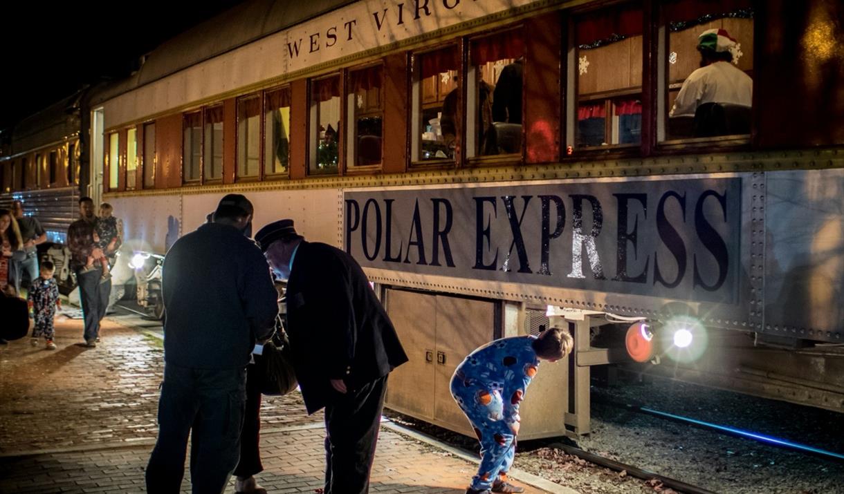 In this session, participants will create a diorama of a scene from the story, using mixed media artistic techniques making it come to life in 3D