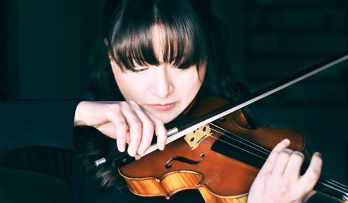 This recital is presented in memory of Tom Butler, with immense gratitude for over 20 years programming the lunchtime classical recitals