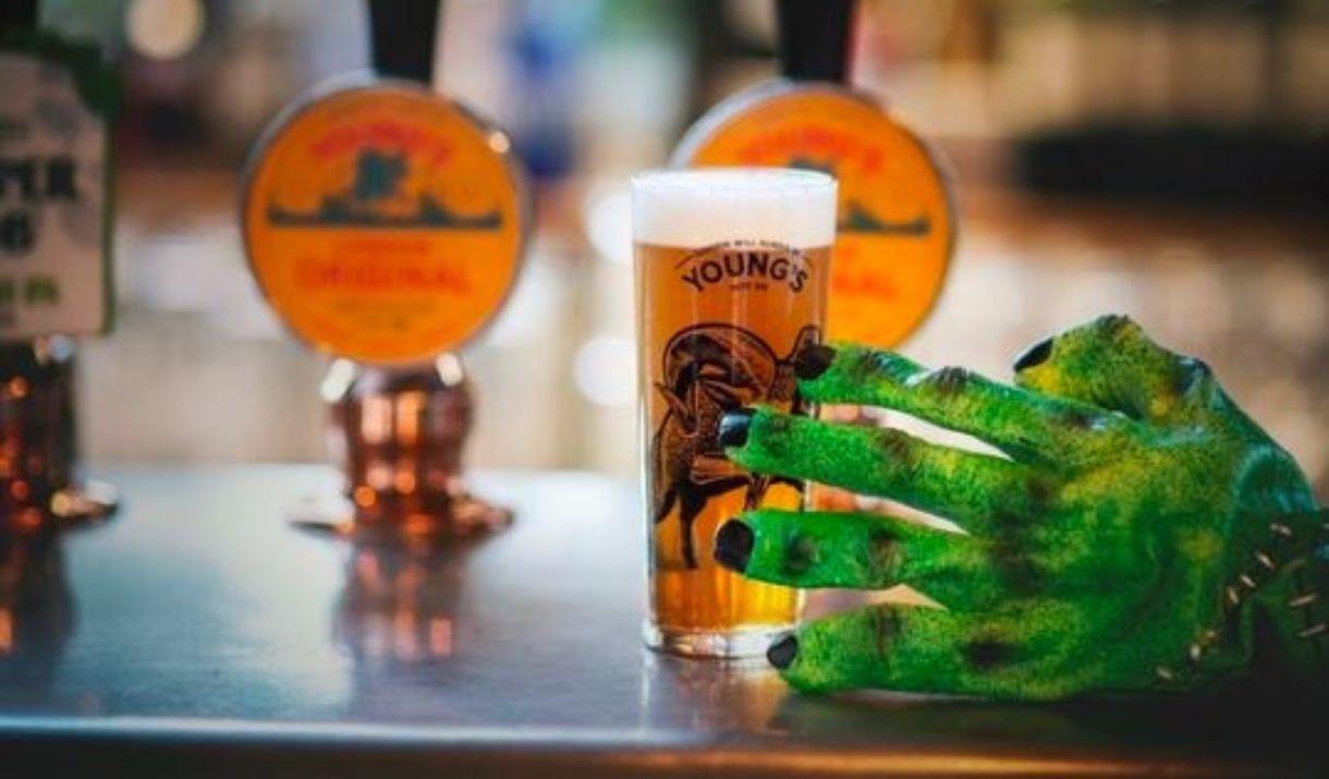 Come in and enjoy a spooky evening filled with fright and delight!