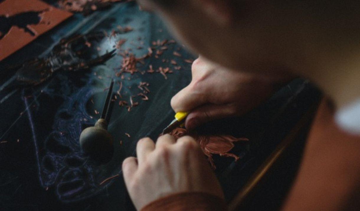 A tactile and accessible introduction to printmaking, allowing students to create striking and evocative works, whilst learning different techniques