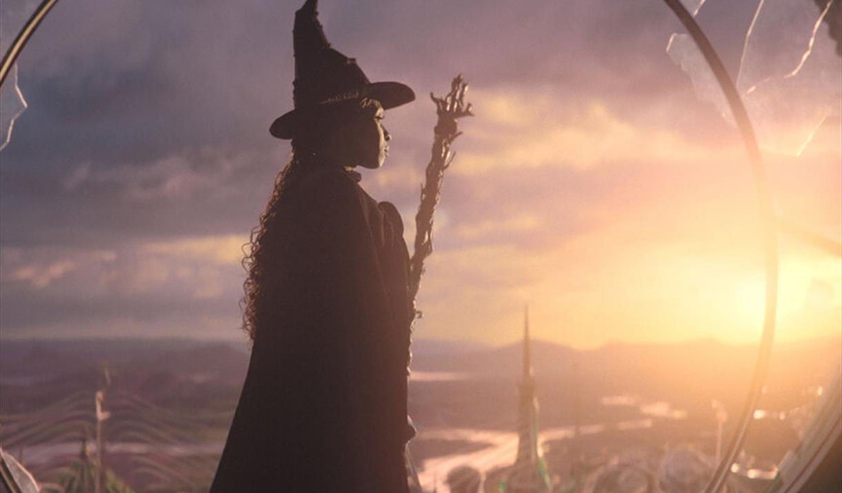 To celebrate the upcoming release of the blockbuster 'Wicked: For Good', it's time to get witchy! You'll create your own witch hats from scratch