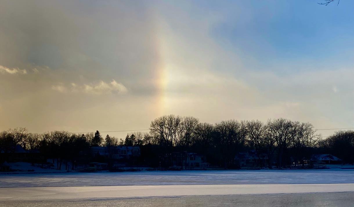 In this session, you will explore hot and cold colours and make your own rainbow art