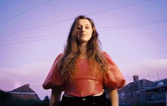 The emerging singer with a unique take on contemporary soul is definitely one to watch in 2023