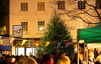 Watch the Christmas Tree light up the streets as you wander through the Eltham Christmas market!