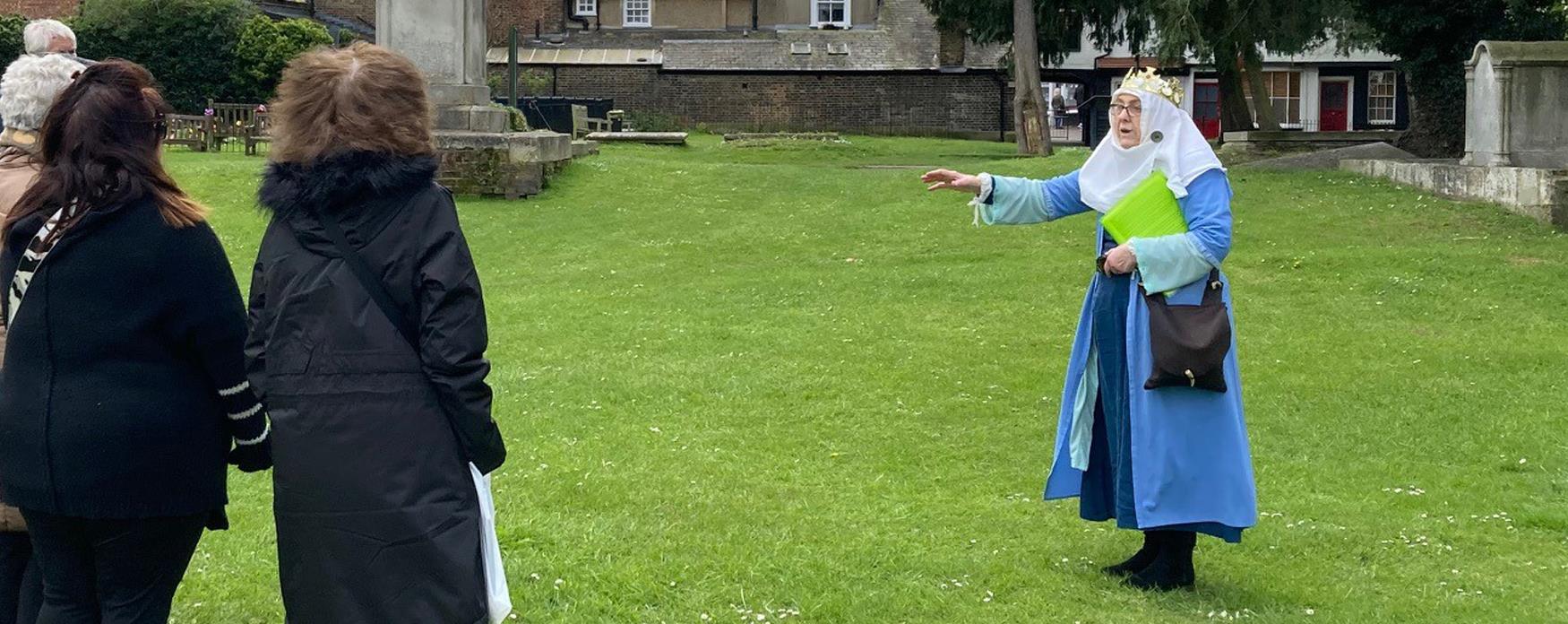 Guided tour in the grounds of Waltham Abbey