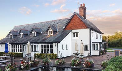 The John Barleycorn Pub & Restaurant, Threshers Bush, Epping.