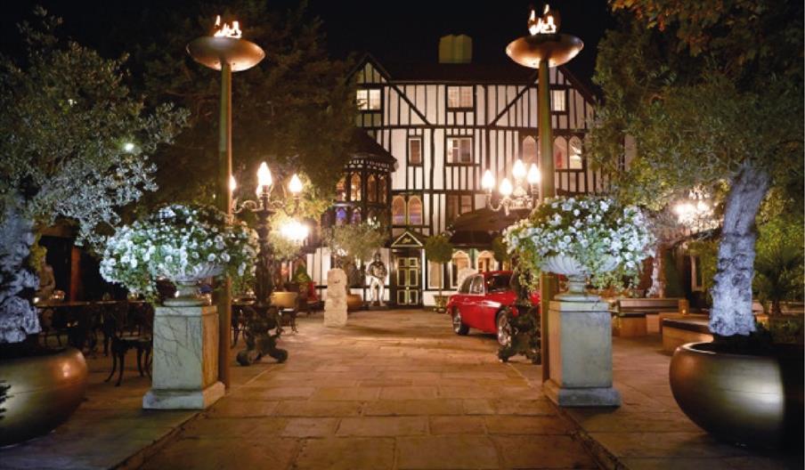 Sheesh Chigwell Exterior at night