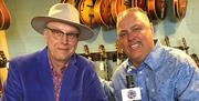 The UK Americana Bar co-presenter in Nashville, Eric Dahl, in action