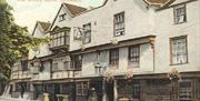 Postcard of Kings Head Chigwell in 1900.