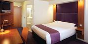 Premier Inn Buckhurst Hill, bedroom.