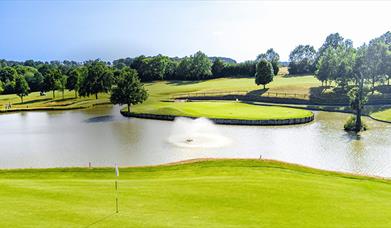 Toot Hill Golf Club water feature and island green