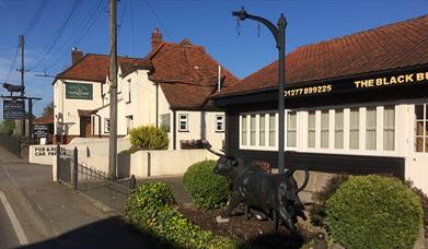 The Black Bull pub and hotel, Fyfield