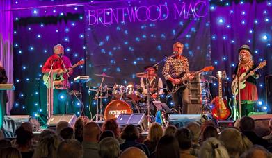 BRENTWOOD MAC Picnic concert at Ingatestone Hall