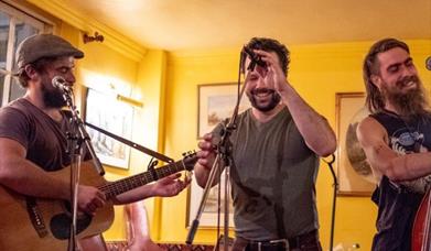 Folk Music Night with The King Driscolls