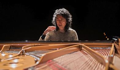 London Philharmonic Orchestra with Mitsuko Uchida