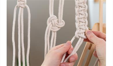 MACRAME BRACELET MAKING