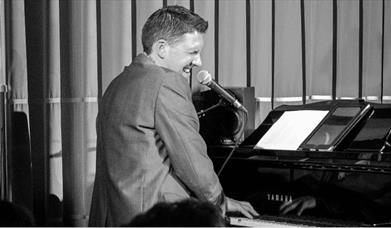 Foyer Jazz: Robin Phillips sings & plays Chet Baker