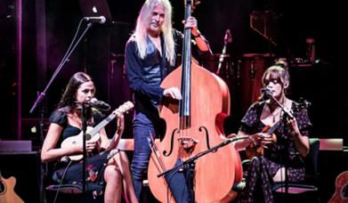 Folk Music Night with The Beggs Sisters
