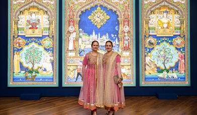 The Singh Twins: Slaves of Fashion Family Day