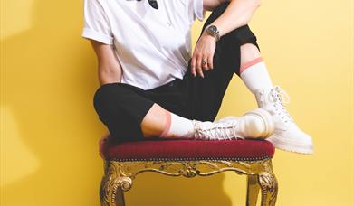 Suzi Ruffell - The Juggle