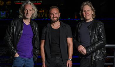 Wet Wet Wet with Special Guest Heather Small