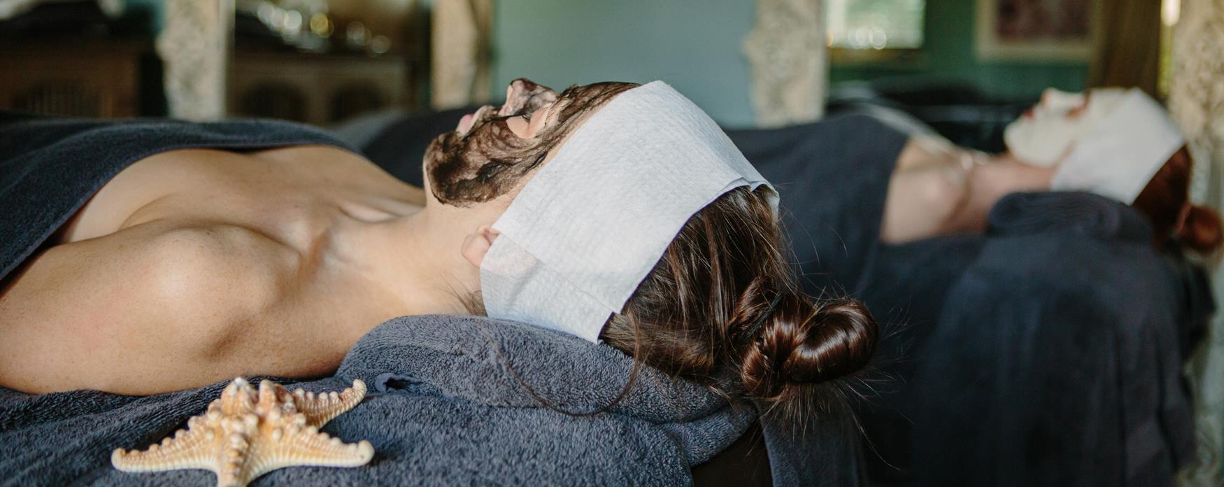 two ladies receiving spa facial