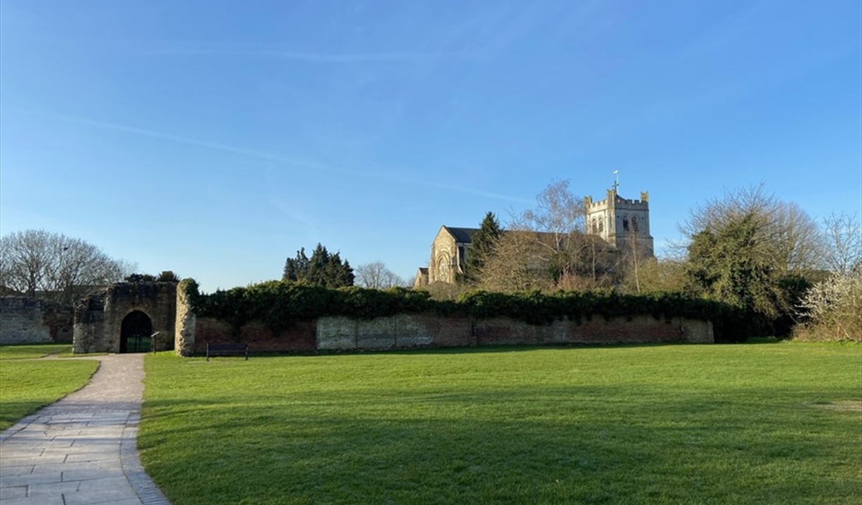 Waltham Abbey Gardens Garden in Waltham Abbey, Waltham Abbey Visit