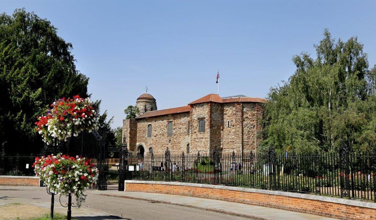 A view of Colchester Castle through the Cowdray Crescent gates