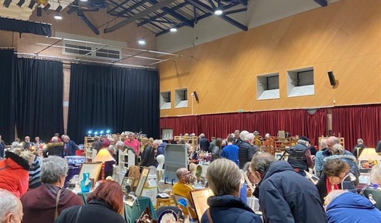 Charter Hall Antique Fair