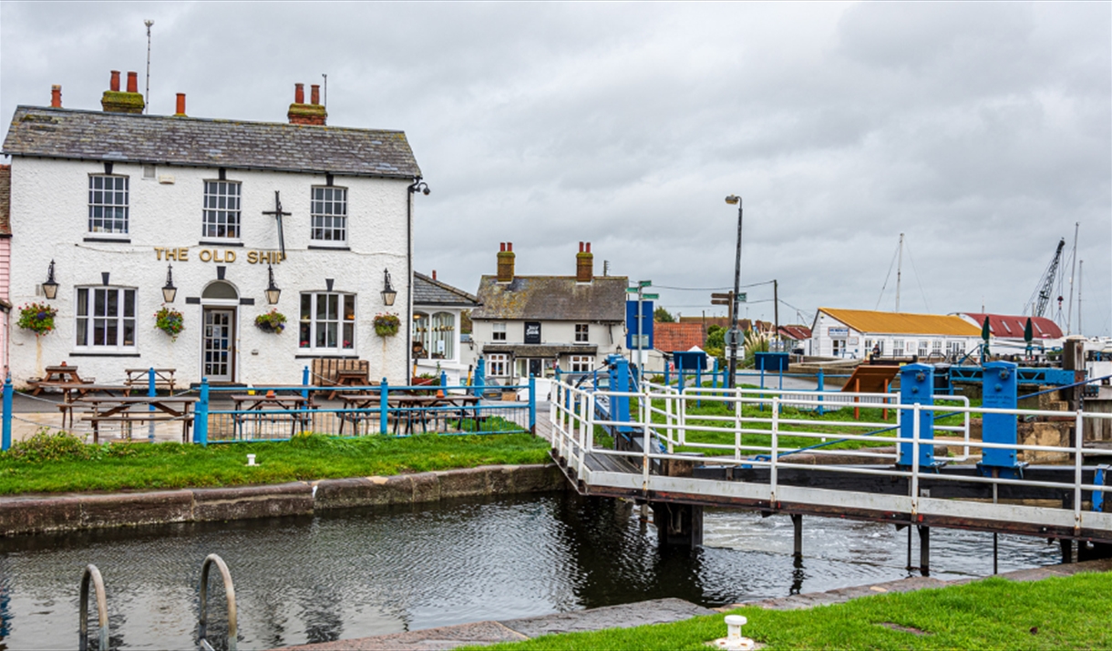 The Chelmer & Blackwater Navigation and Maldon from Heybridge Basin ...