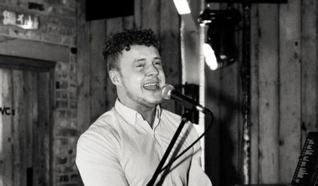 Singer Ryan Green
