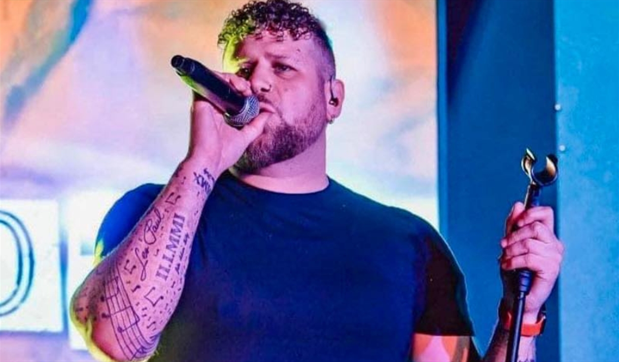 Singer Arron Kelly