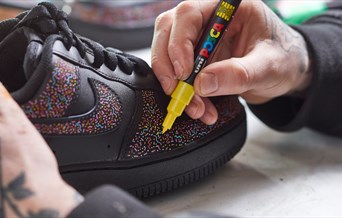 Customise your Clothes with Posca Pens