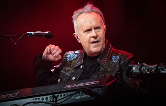 Howard Jones Acoustic Trio