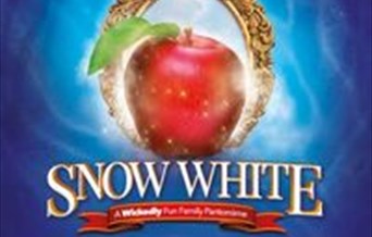 SNOW WHITE - CHRISTMAS PANTOMIME