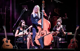 Folk Music Night with The Begg Sisters