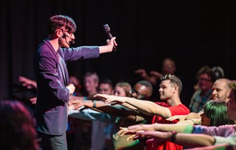 The Hypnotist & Mind Reader Live: Comedy Hypnosis + Mind Reading Show
