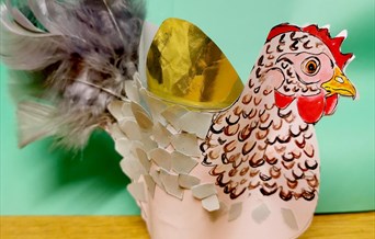 Chicken Easter egg holder